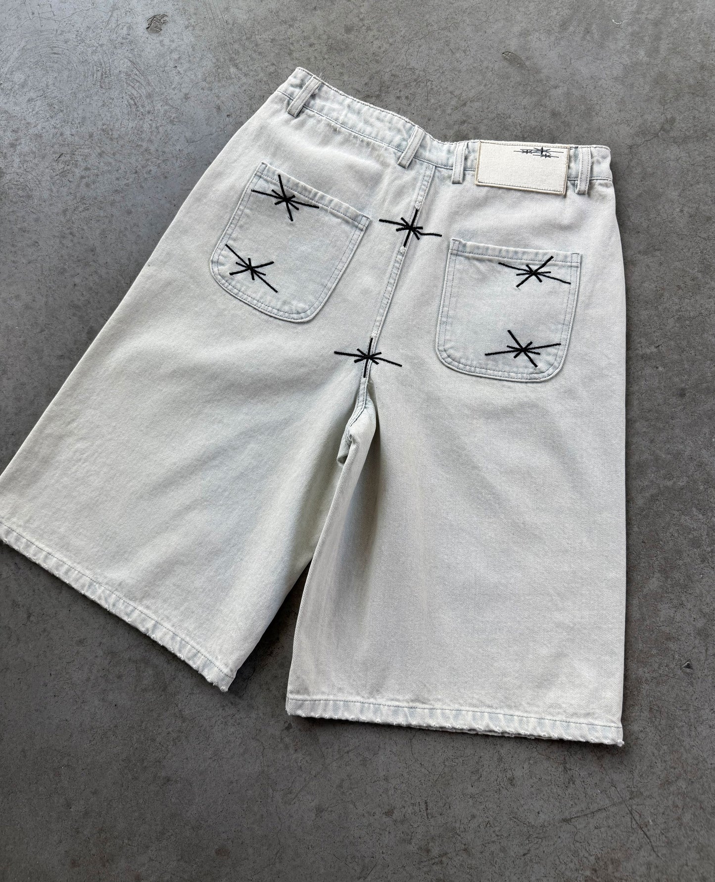 WHITE DENIM JORT