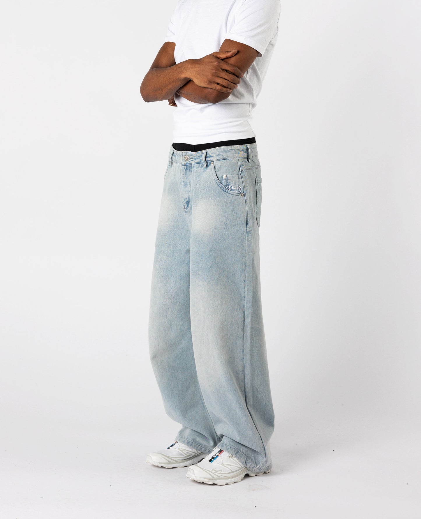 WASHED BEAST DENIM