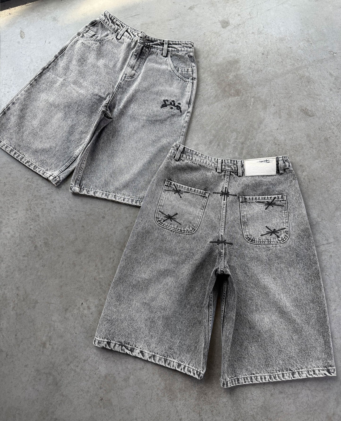 GREY DENIM JORT