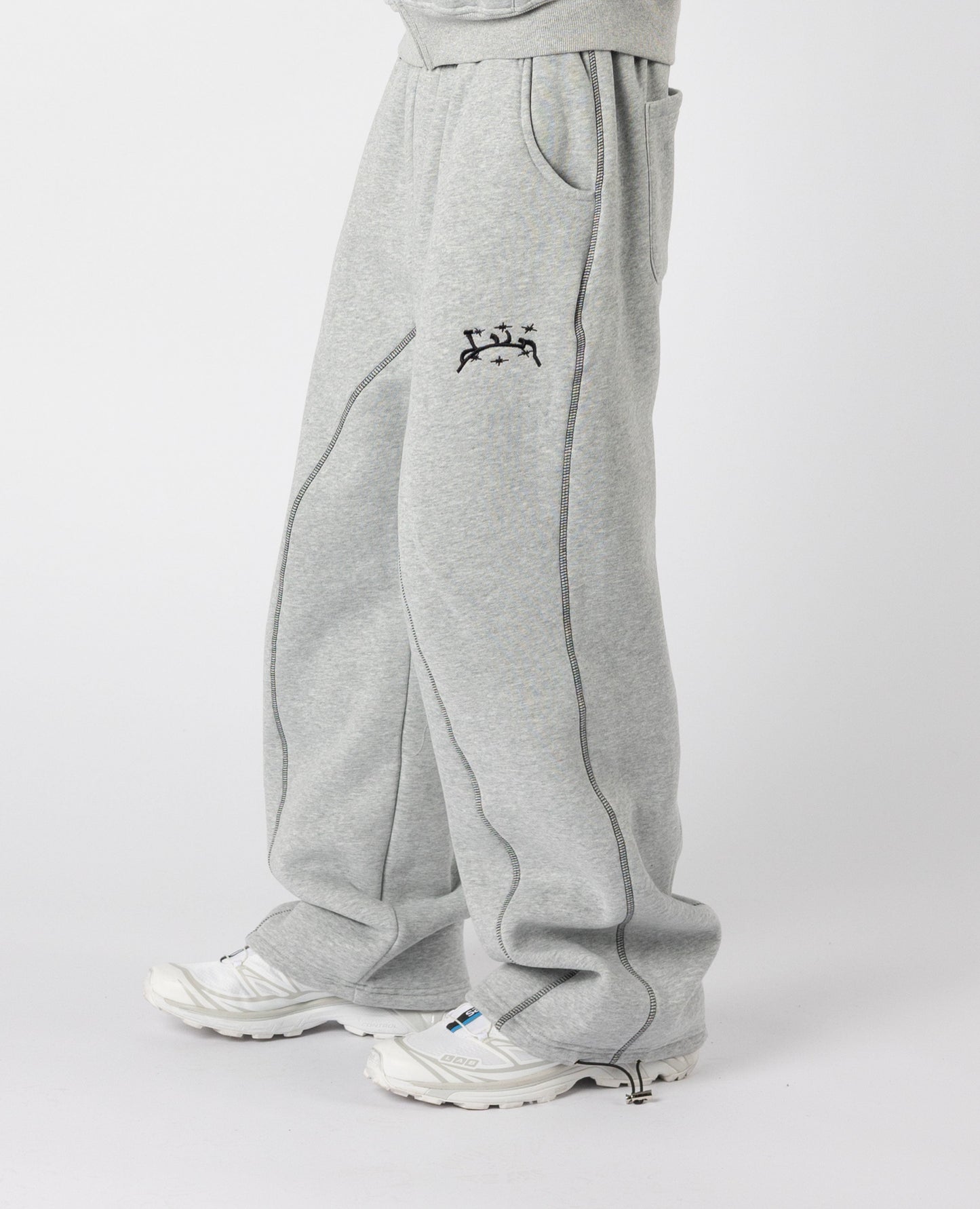 GREY LINE JOGGER